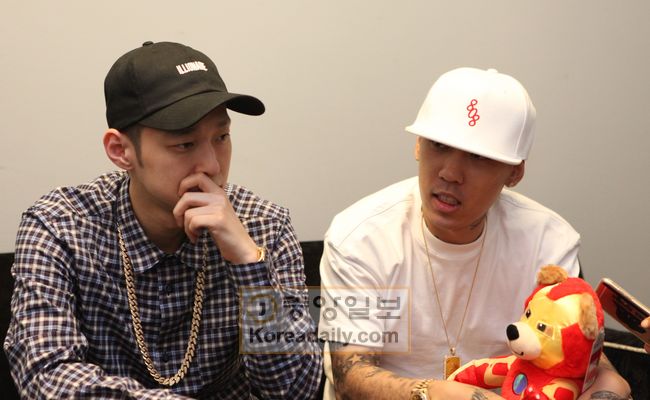 The Quiett and Dok2 host a press conference before their third U.S. concert on July 23 at Center Stage in Atlanta, Georgia. [Korea Daily Photo]