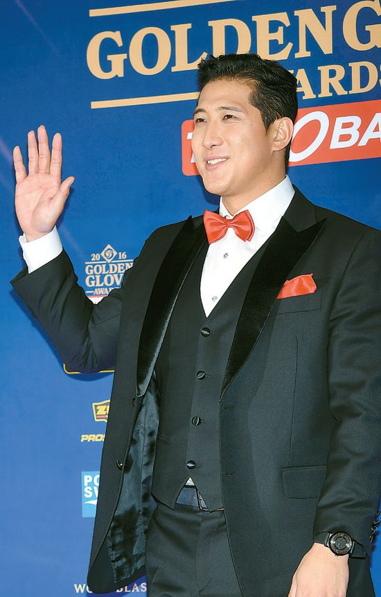 SF Giants To Sign Korean Star Hwang Jae-gyun | The Korea Daily