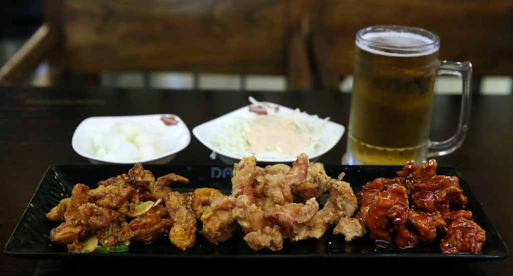 Visit Ktown and Eat Korean Fried Chicken The Korea Daily