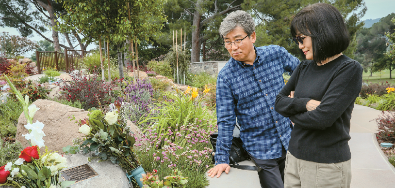 Yang Min visits Forest Lawn for son Yang Yong’s LAPD police shooting anniversary