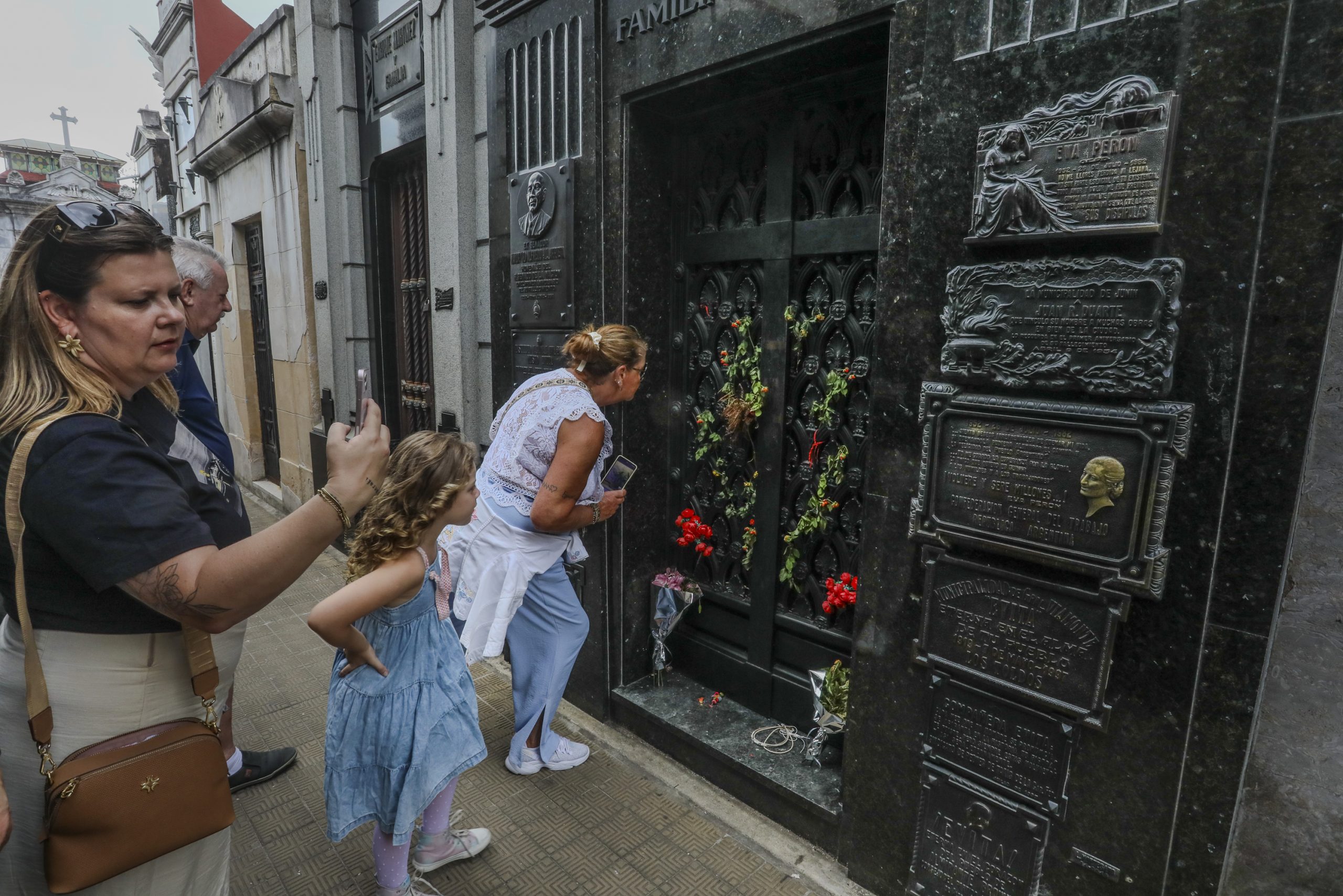 Tourists visit Eva Perón’s grave in Buenos Aires, symbol of Peronist nostalgia Argentina