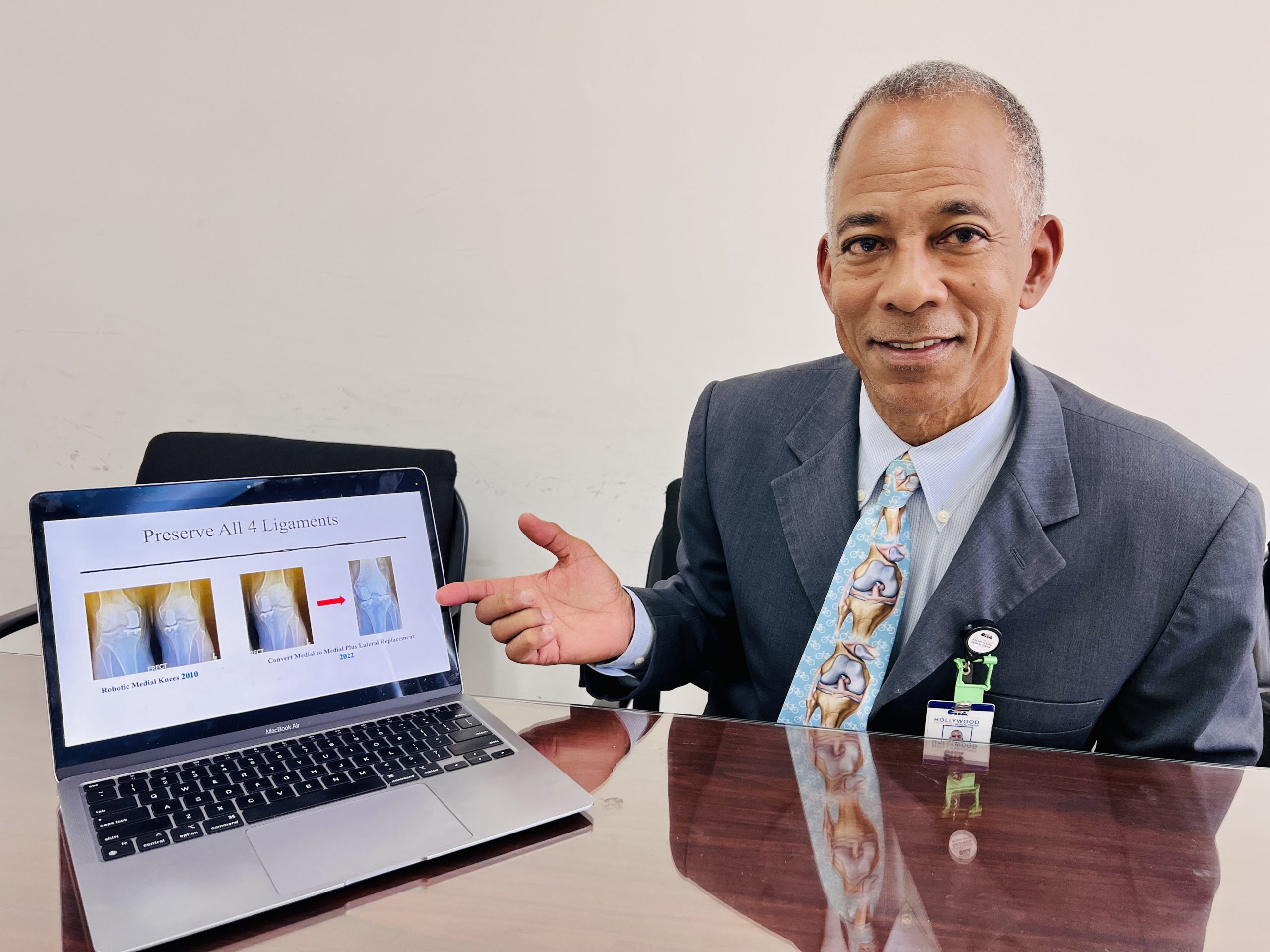 Dr. William Long explains robotic knee replacement surgery at CHA Hollywood