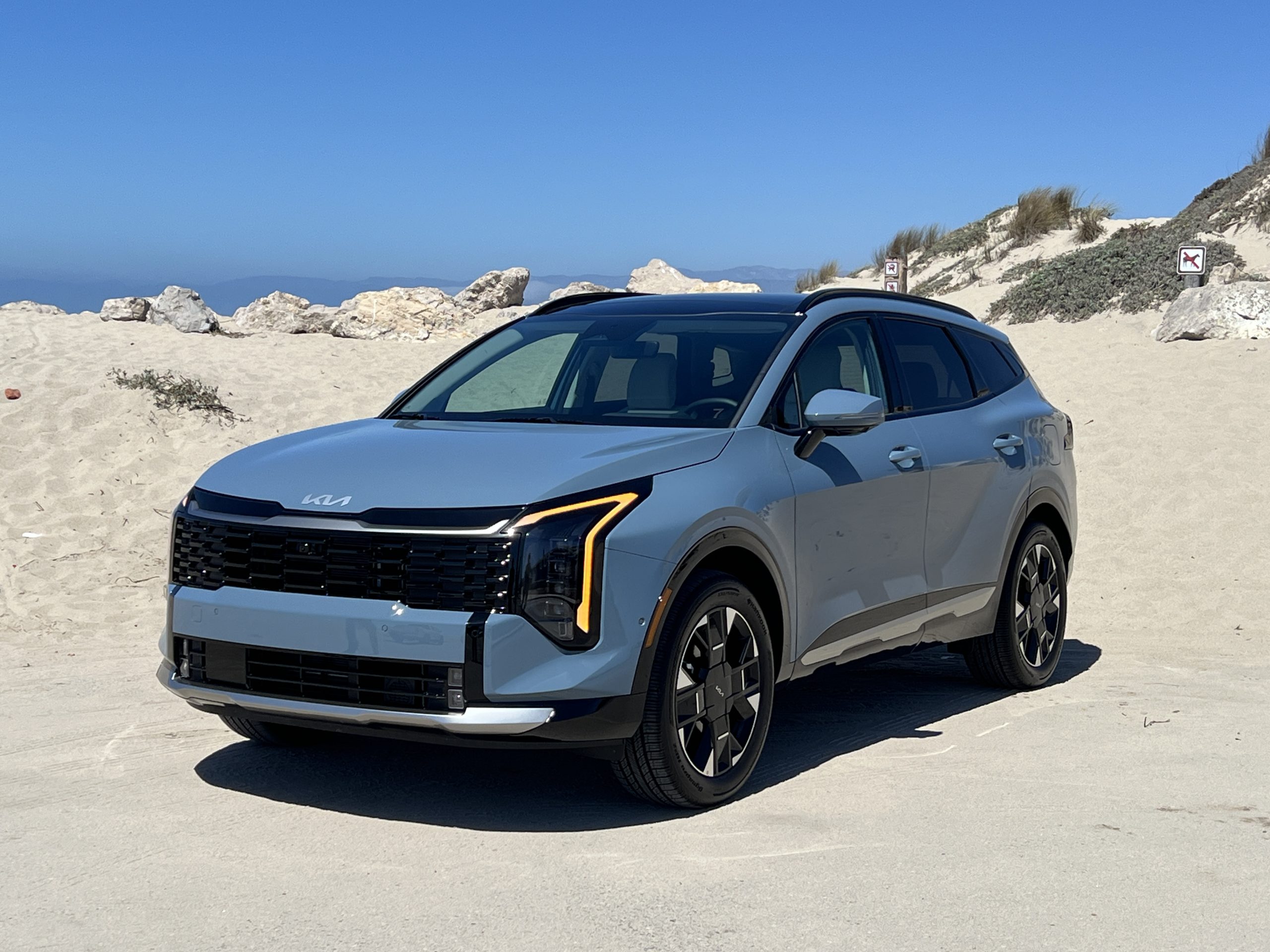 2026 Kia Sportage Front