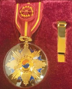 Order of Merit for National Foundation Patriot Medal received by independence activist’s family in 2025