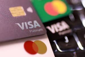 Credit score drop risk increases with missed credit card payment on Visa and Mastercard cards